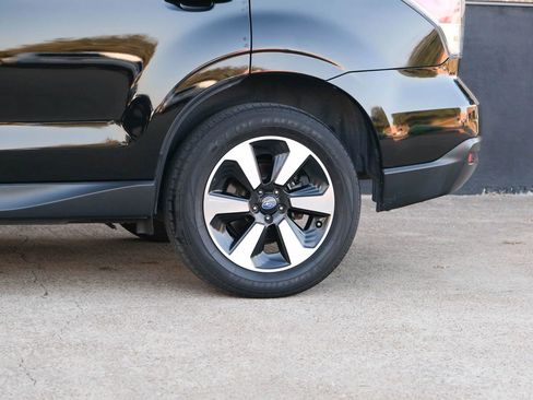 Used 2017 Subaru Forester 2.5i Limited w/ Popular Package #2 image 10