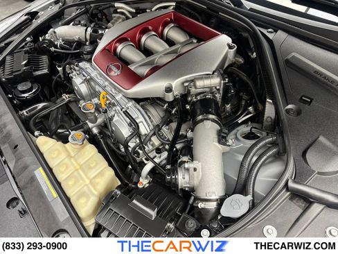Used 2023 Nissan GT-R Premium w/ Premium Interior Package image 91