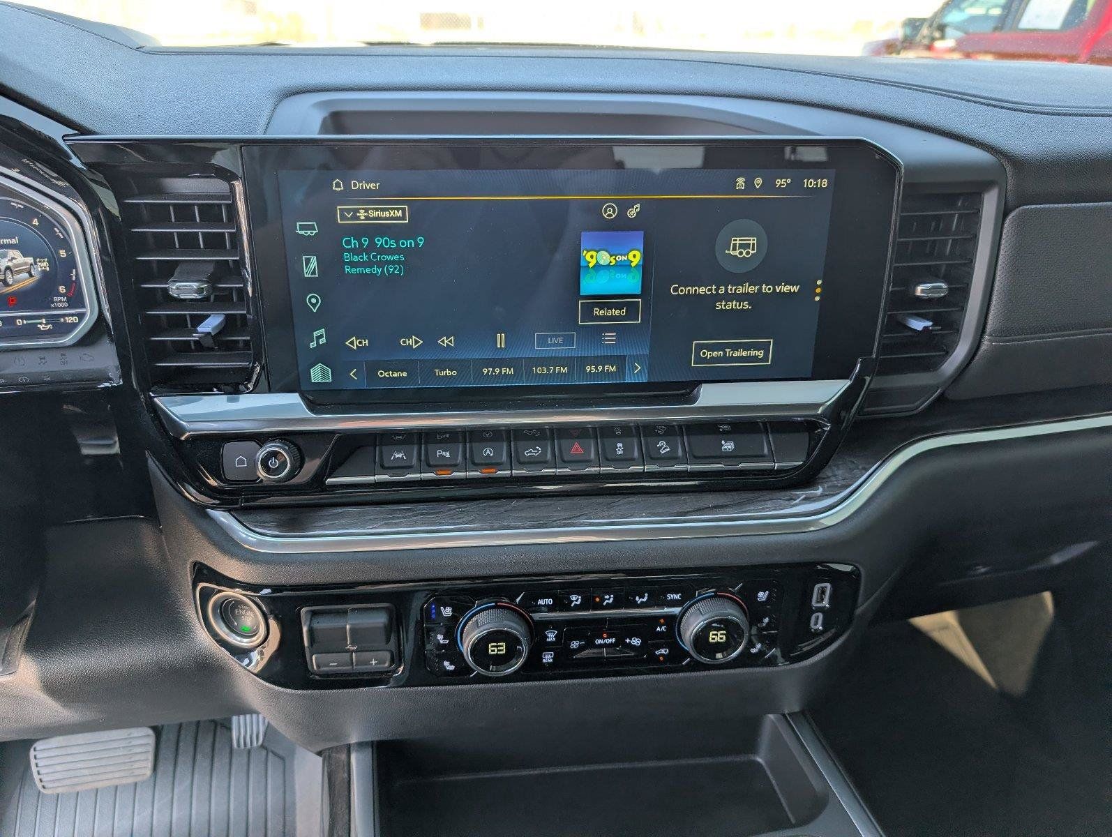 Certified 2024 Chevrolet Silverado 1500 LTZ AWD/4WD image 18