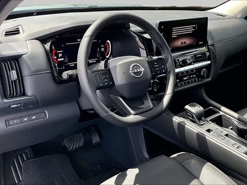 New 2026 Nissan Pathfinder SL FWD image 8