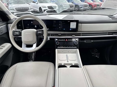 Used 2024 Hyundai Santa Fe Calligraphy image 6