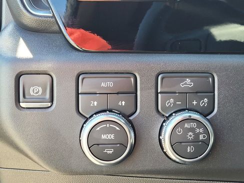 New 2026 GMC Sierra 1500 Elevation image 24