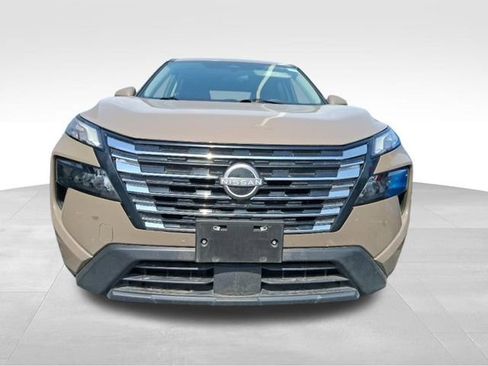 Used 2025 Nissan Rogue SV image 5