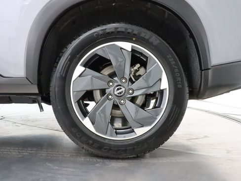 Used 2024 Nissan Rogue SV FWD image 42