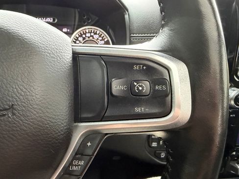 Used 2020 RAM 1500 Laramie AWD/4WD image 15
