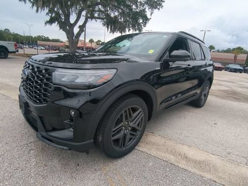 New 2026 Ford Explorer ST-Line w/ ST-Line Street Pack RWD image 9