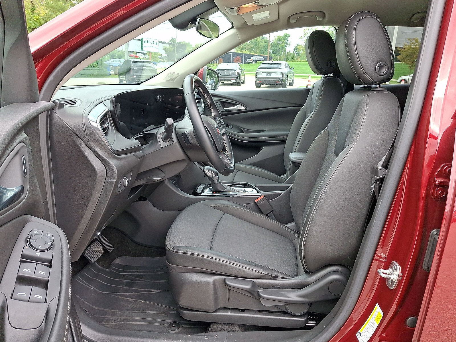 Used 2024 Buick Encore GX Preferred AWD/4WD image 11