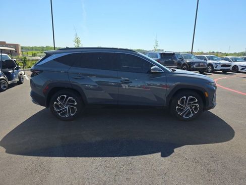 Used 2025 Hyundai Tucson Limited FWD image 4