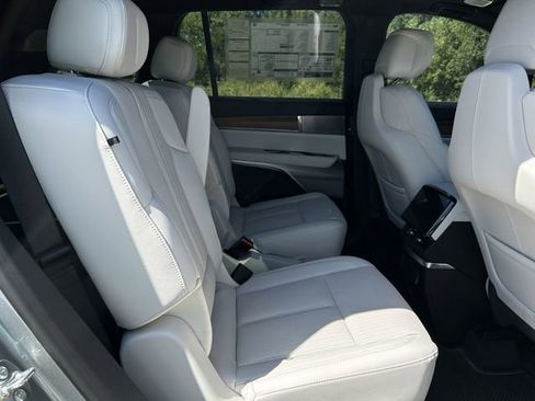 New 2026 Cadillac Vistiq Premium Luxury AWD/4WD image 27