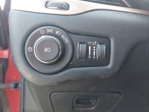 Used 2016 Jeep Cherokee Limited FWD image 24