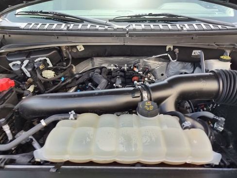 Used 2023 Ford Expedition XLT RWD image 33