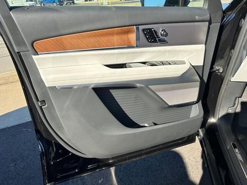 New 2026 Cadillac Vistiq Luxury AWD/4WD image 9