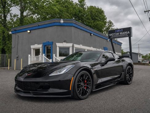 Used 2019 Chevrolet Corvette Z06 RWD image 3
