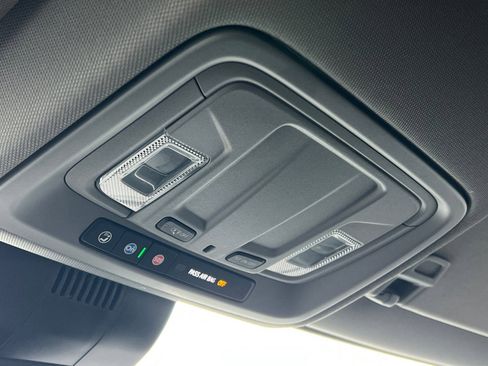 Used 2024 GMC Sierra 1500 SLT image 23