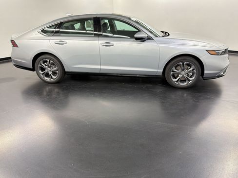 New 2026 Honda Accord EX-L image 8