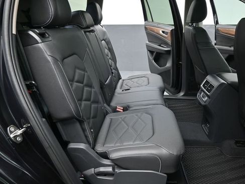 New 2026 Volkswagen Atlas SE image 25