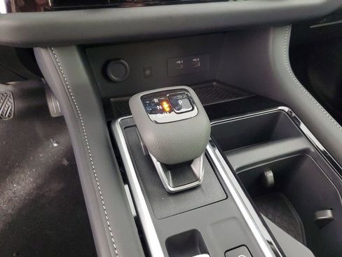 New 2025 Nissan Pathfinder SL image 18