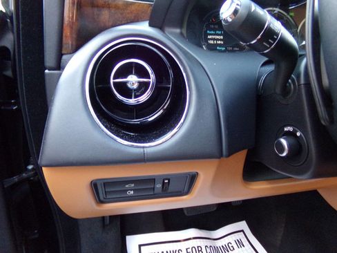 Used 2013 Jaguar XJ AWD image 16