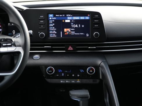 Used 2021 Hyundai Elantra SEL w/ Cargo Package FWD image 18