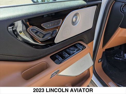 Certified 2023 Lincoln Aviator Black Label Grand Touring w/ Class IV Trailer Tow Package image 11