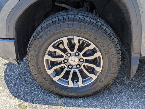 Used 2020 GMC Sierra 1500 AT4 w/ AT4 Premium Package AWD/4WD image 12