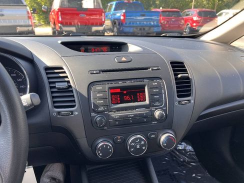 Used 2016 Kia Forte LX FWD image 18