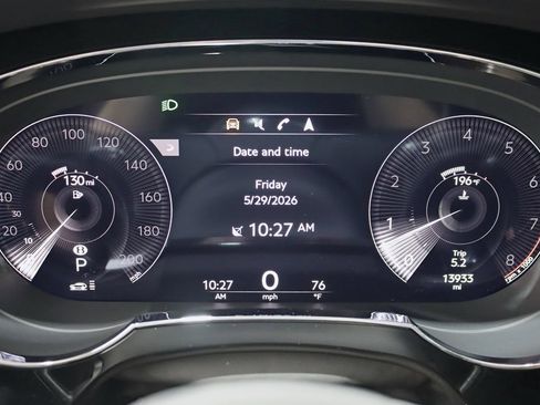 Used 2021 Bentley Bentayga AWD/4WD image 19