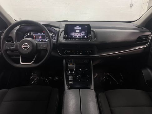 Used 2024 Nissan Rogue S FWD image 13