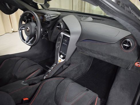 New 2026 McLaren 750S image 21