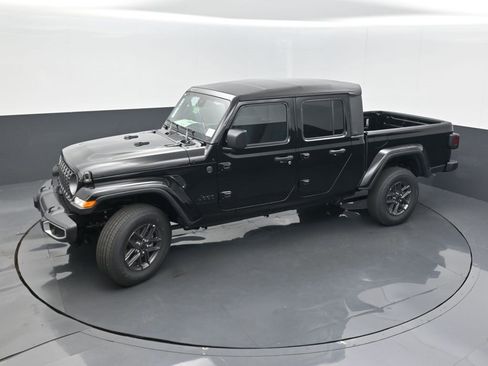 New 2025 Jeep Gladiator Sport image 36
