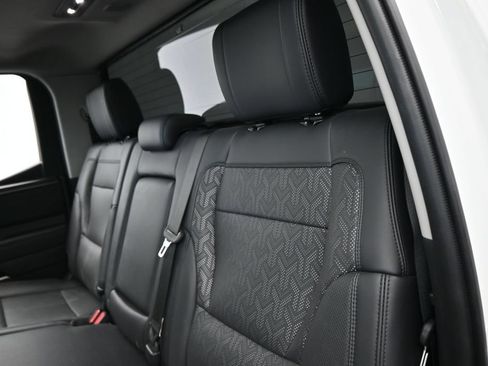 Used 2023 Toyota Tundra Limited AWD/4WD image 36