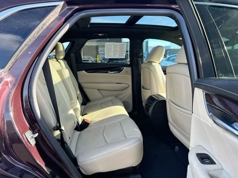 Used 2017 Cadillac XT5 Luxury w/ Driver Awareness Package image 26