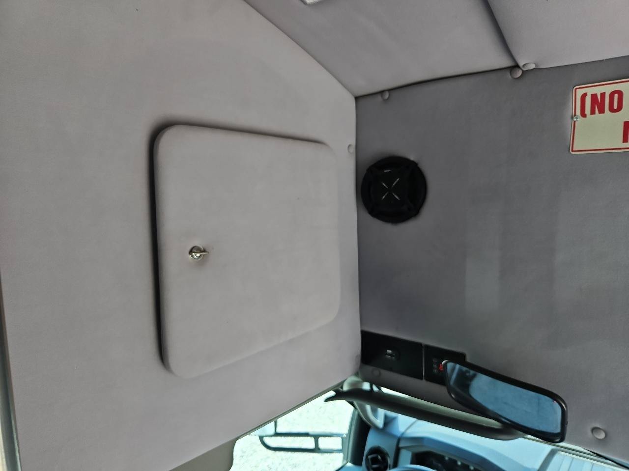 Used 2016 Ford F550 2WD Regular Cab Super Duty image 27