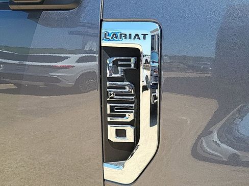Used 2021 Ford F250 Lariat AWD/4WD image 31