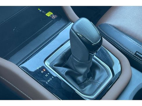 Used 2025 Subaru Forester Touring image 31