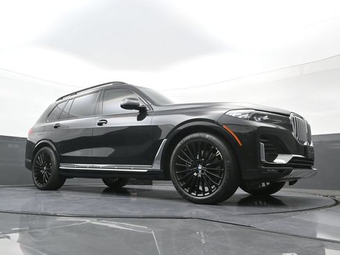 Used 2022 BMW X7 xDrive40i w/ Executive Package AWD/4WD image 23