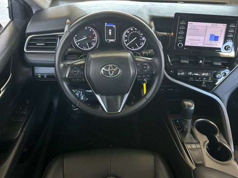 Used 2024 Toyota Camry SE FWD image 13