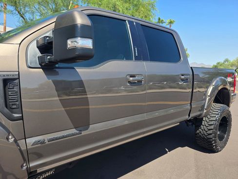 Used 2017 Ford F250 Lariat w/ Lariat Ultimate Package AWD/4WD image 7