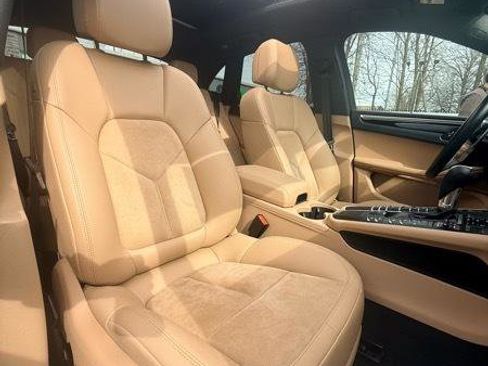 Used 2021 Porsche Macan image 13