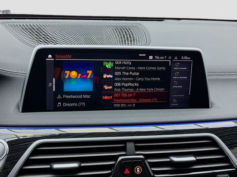 Used 2022 BMW 740i w/ M Sport Package image 11