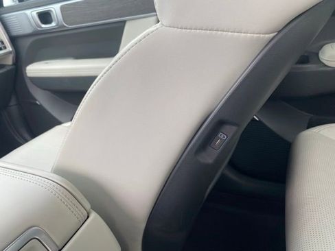 Used 2024 Hyundai Santa Fe Calligraphy FWD image 39