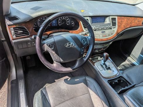 Used 2010 Hyundai Genesis 3.8 RWD image 12