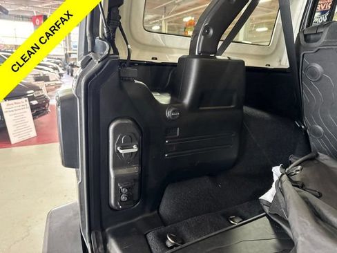 Used 2021 Jeep Wrangler Unlimited Sahara w/ Cold Weather Group AWD/4WD image 34
