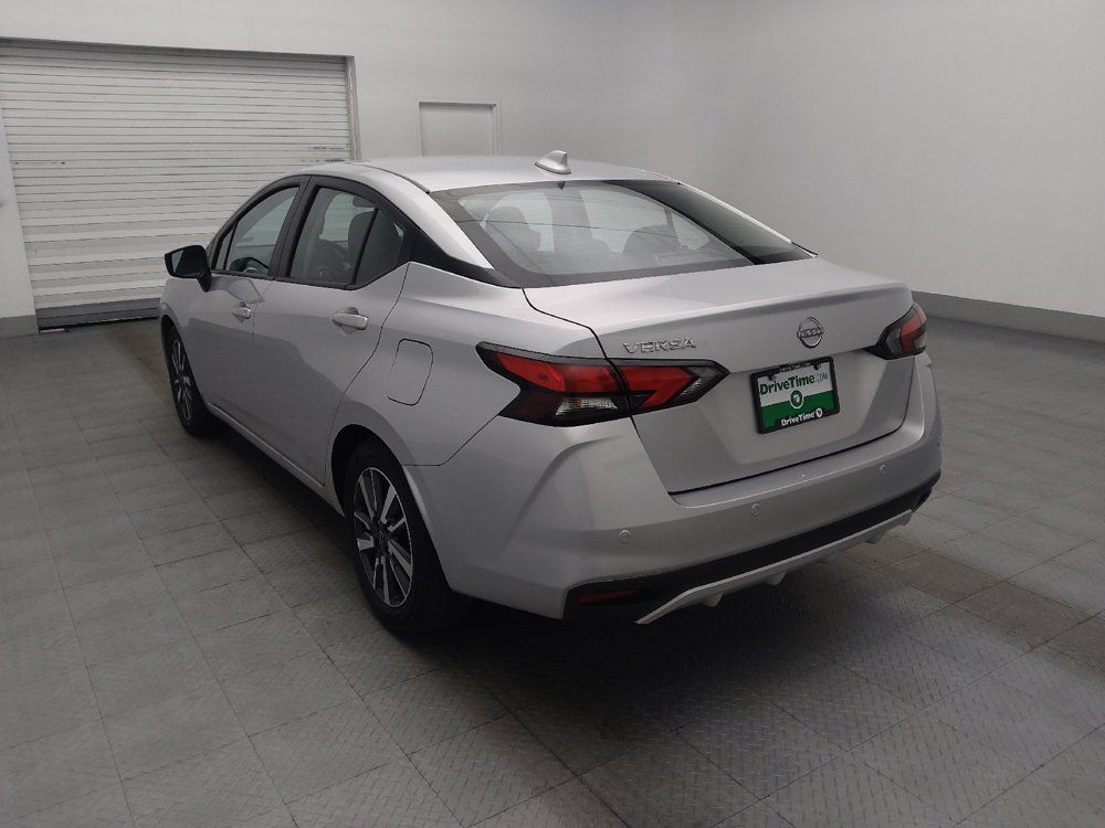 Used 2025 Nissan Versa SV FWD image 5