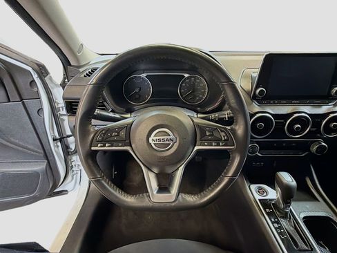 Used 2023 Nissan Sentra SV FWD image 11