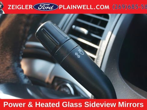 Used 2018 Ford Explorer XLT w/ Equipment Group 202A AWD/4WD image 30