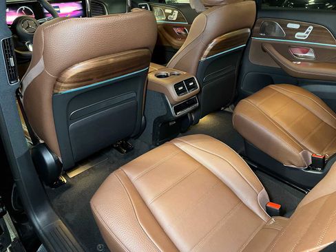 New 2026 Mercedes-Benz GLS 580 4MATIC image 21