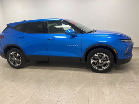 Used 2025 Chevrolet Blazer LT AWD/4WD image 15