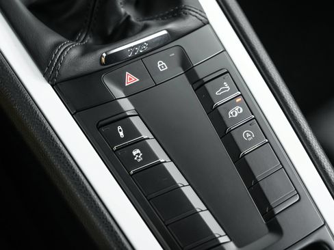 Used 2025 Porsche 718 Cayman RWD image 29
