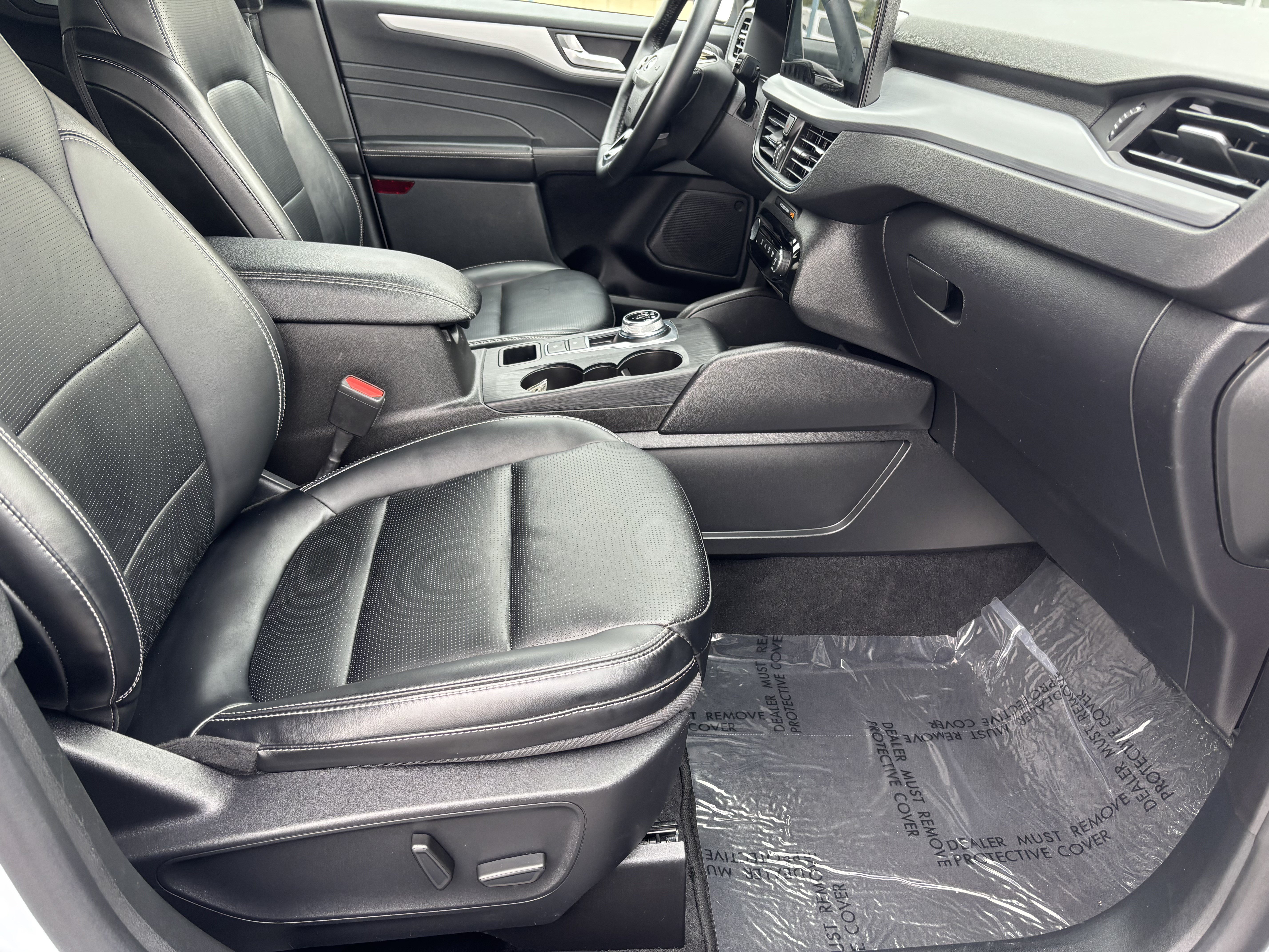 Used 2025 Ford Escape Platinum AWD/4WD image 26